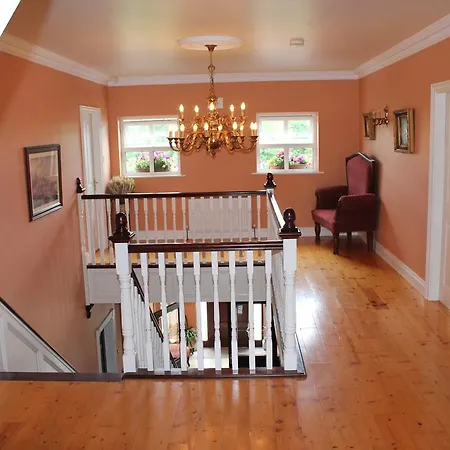 Bed & Breakfast Tom And Eileen's Farmhouse Castlemaine