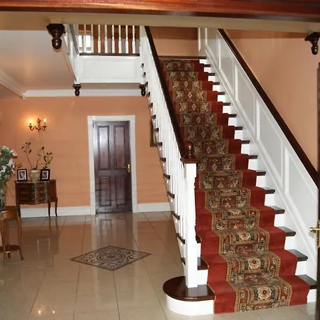 Tom And Eileen's Farmhouse 4* Castlemaine